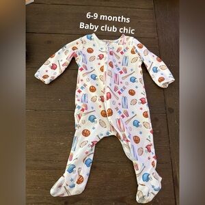 Baby club chic sports pattern 6-9 months